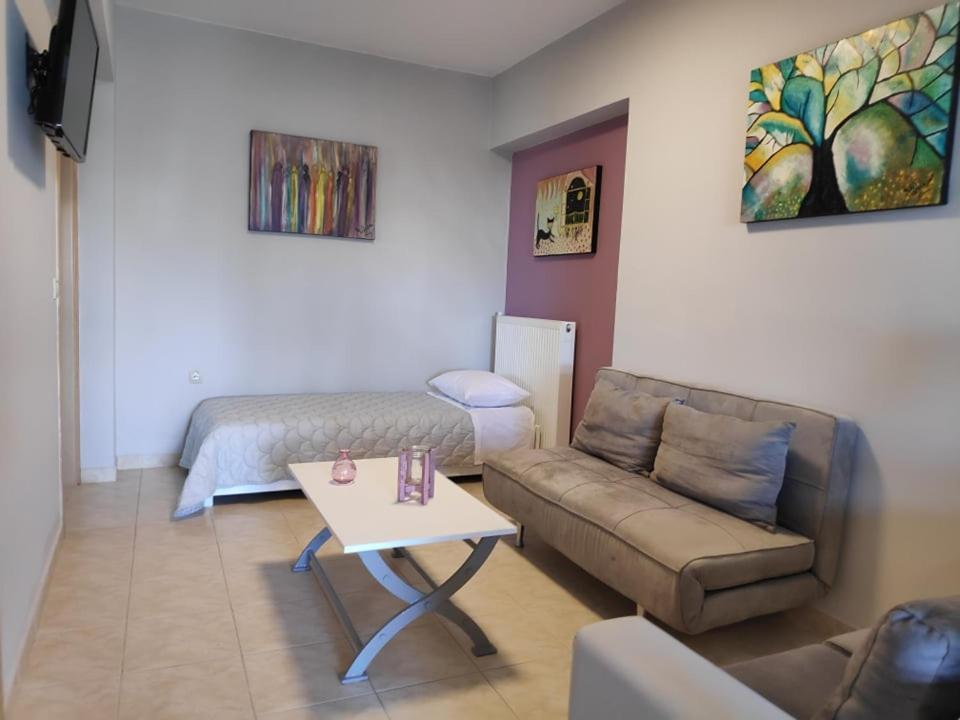 Xenia'S Countryside Guesthouse Agia Marina  ภายนอก รูปภาพ